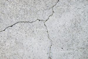 基礎ひび割れ補修は？原因や補強について詳しく解説！